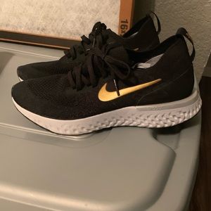 Women’s shoes. Size 8...